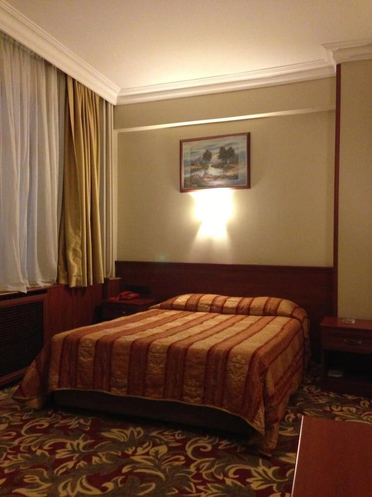 Hotel Monopol Стамбул Экстерьер фото